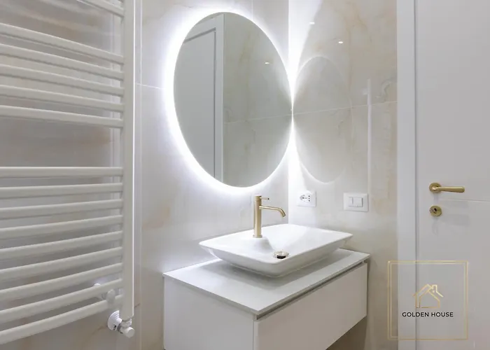 Golden House - 1bdr Apt, 10min To Center-100mt Metroa - 2-4 Pax - A-c Appartamento Roma