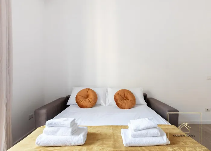 Golden House - 1bdr Apt, 10min To Center-100mt Metroa - 2-4 Pax - A-c Appartement *