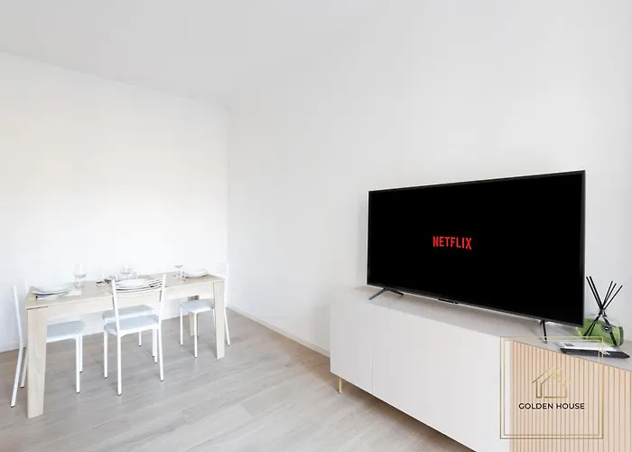 Golden House - 1bdr Apt, 10min To Center-100mt Metroa - 2-4 Pax - A-c Appartamento