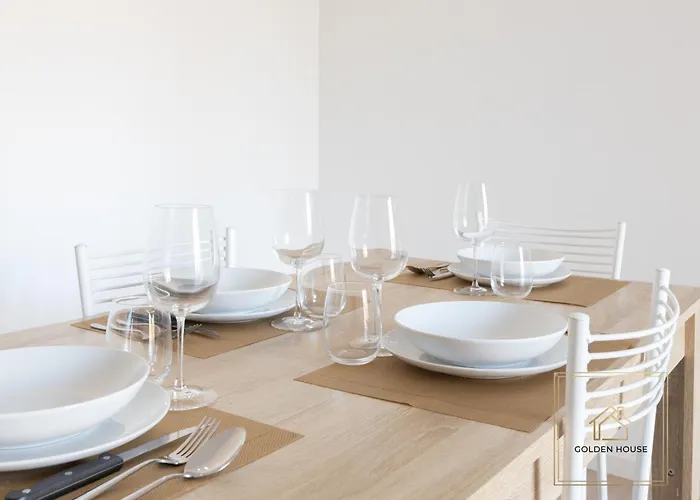 Apartament Golden House - 1bdr Apt, 10min To Center-100mt Metroa - 2-4 Pax - A-c