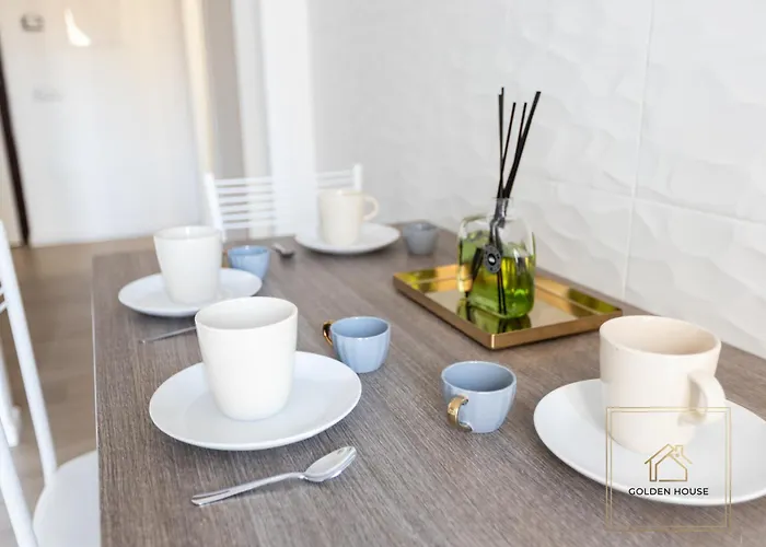 Golden House - 1bdr Apt, 10min To Center-100mt Metroa - 2-4 Pax - A-c Rzym