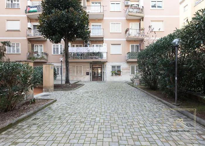 Golden House - 1bdr Apt, 10min To Center-100mt Metroa - 2-4 Pax - A-c Apartament Rzym